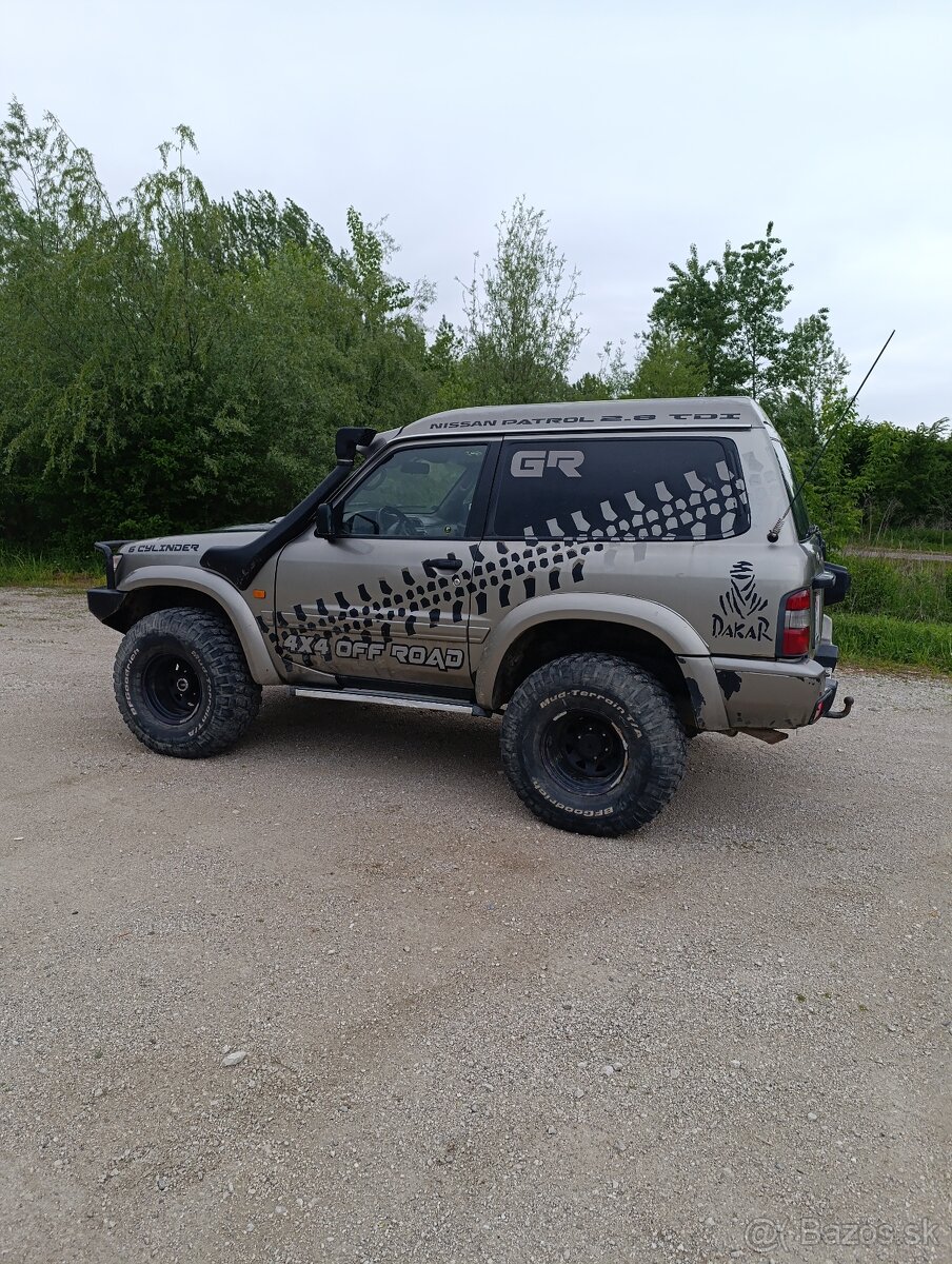 Predám Nissan patrol y61
