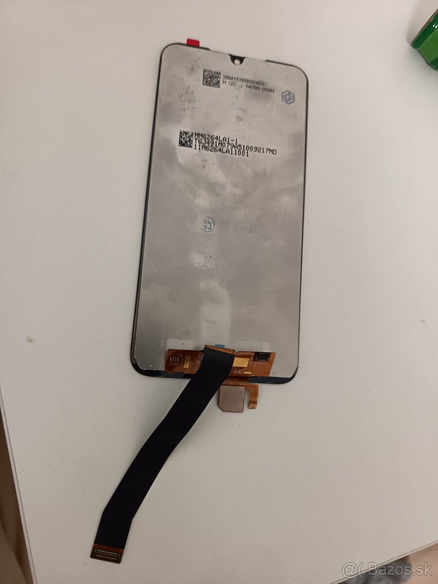 Displej Redmi 7 a Xiaomi Redmi Y3. - 3