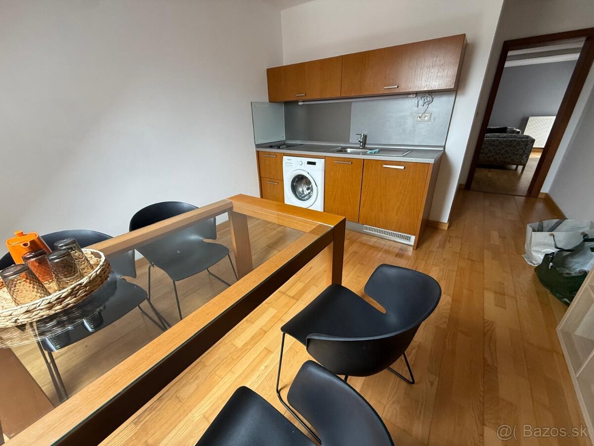 Na prenájom 2-izbový byt s mezonetom centrum Banská Bystrica - 3