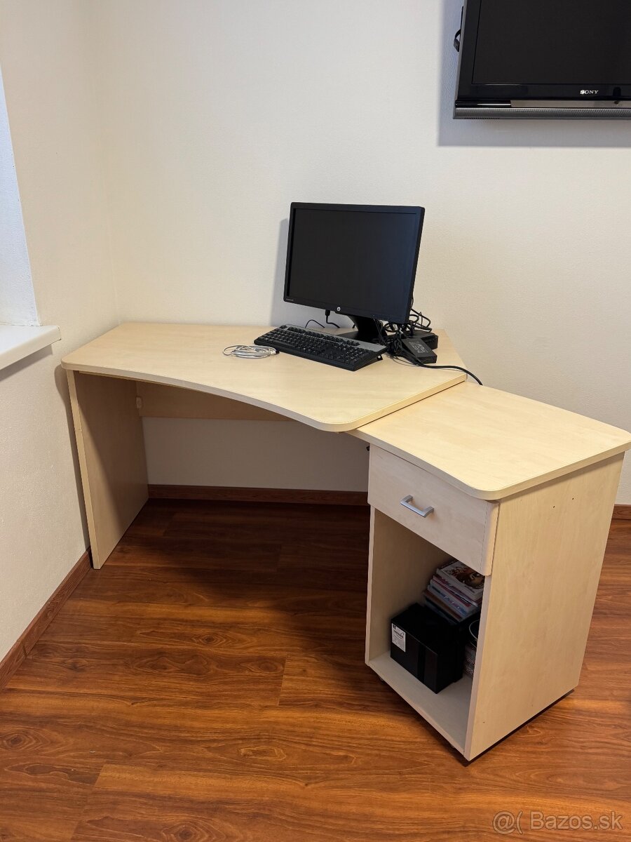 Pisaci PC stolik - 3