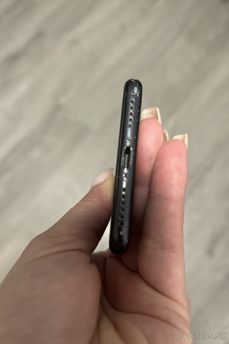 Iphone 8 - na súčiastky - 3