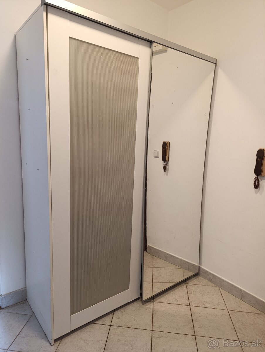 Šatníková skriňa - 3