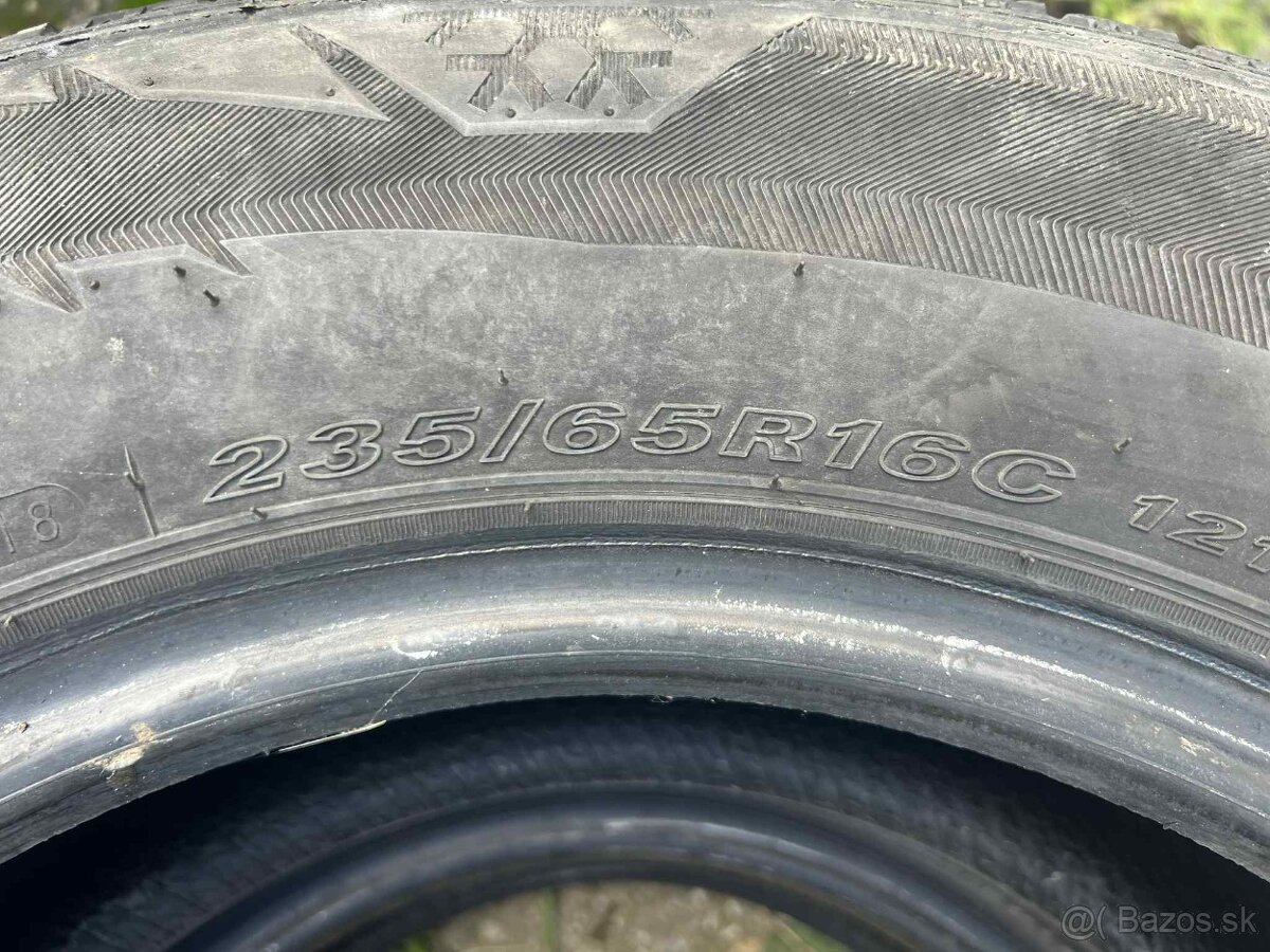 235/65 R16C zimné Nexen 6mm - 3
