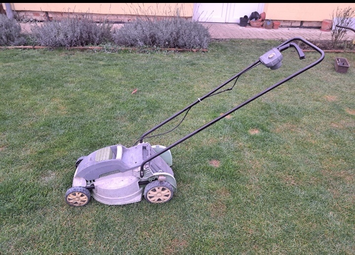 Predám kosačku Fieldmann - 3