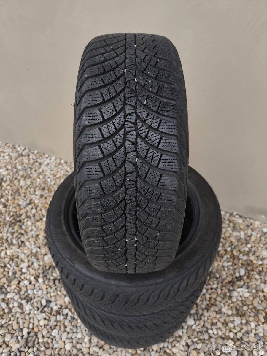 205/50R17 Kumho WinterCraft 2021 - 3