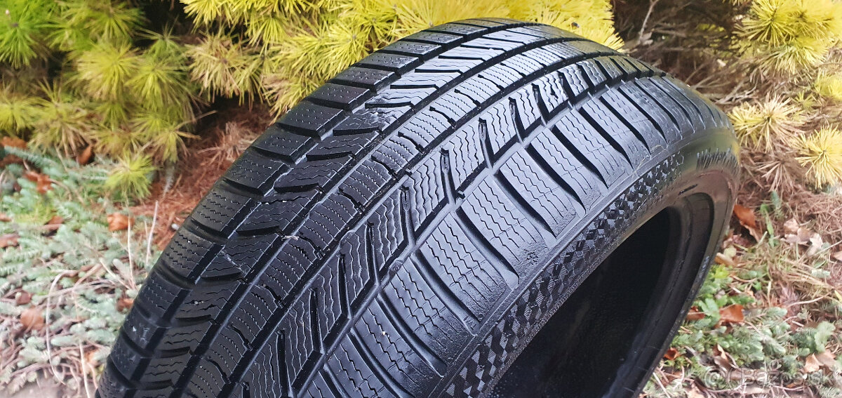 CONTINENTAL WINTERcontact TS 870P, 225/45 R18, DOT 22 - 3