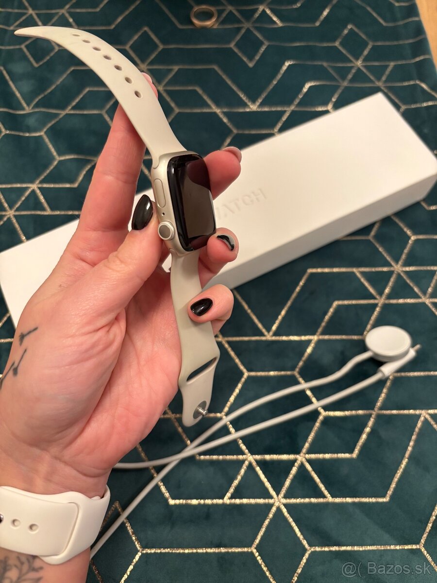 Hodinky Apple Watch 7 - 3
