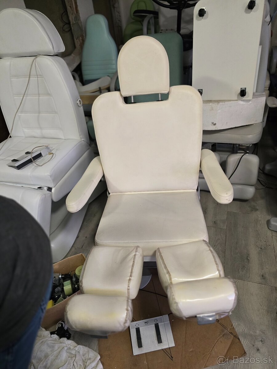 Elektrické Pedikérské křeslo AKCE 1 motor bílé ionto comed - 3