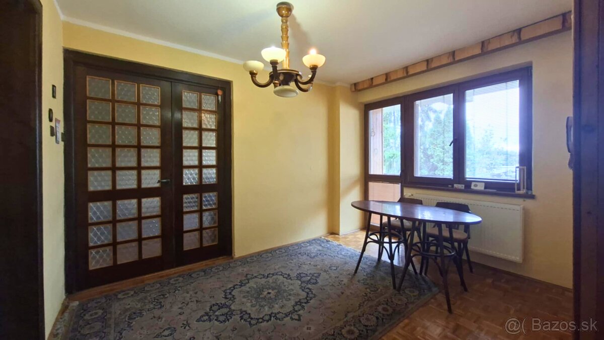 REZERVOVANÉ: Na prenájom viacgeneračný rodinný dom vo Veľkýc - 3
