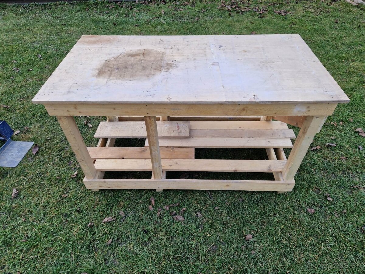 Predam dreveny pracovny stol - 3