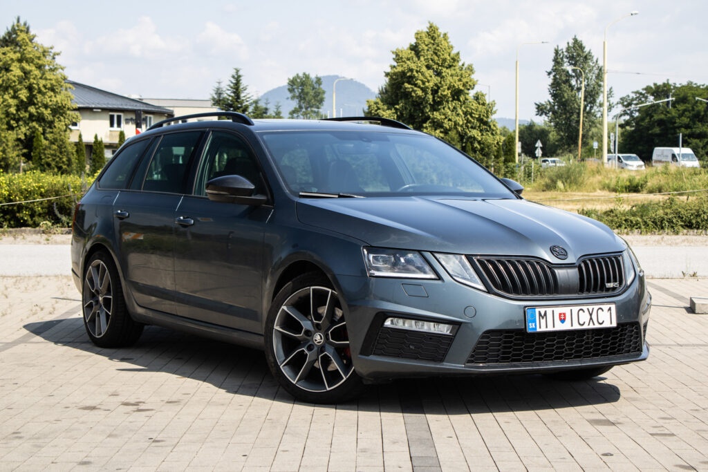 Škoda Octavia Combi 2.0 TDI RS DSG (2018) - 3