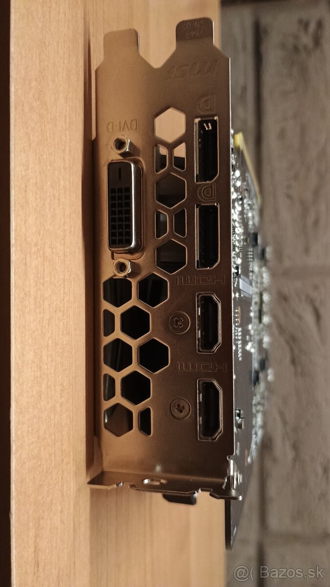 Predám nefunkčnú GTX 1060 6GB MSI ARMOR - 3