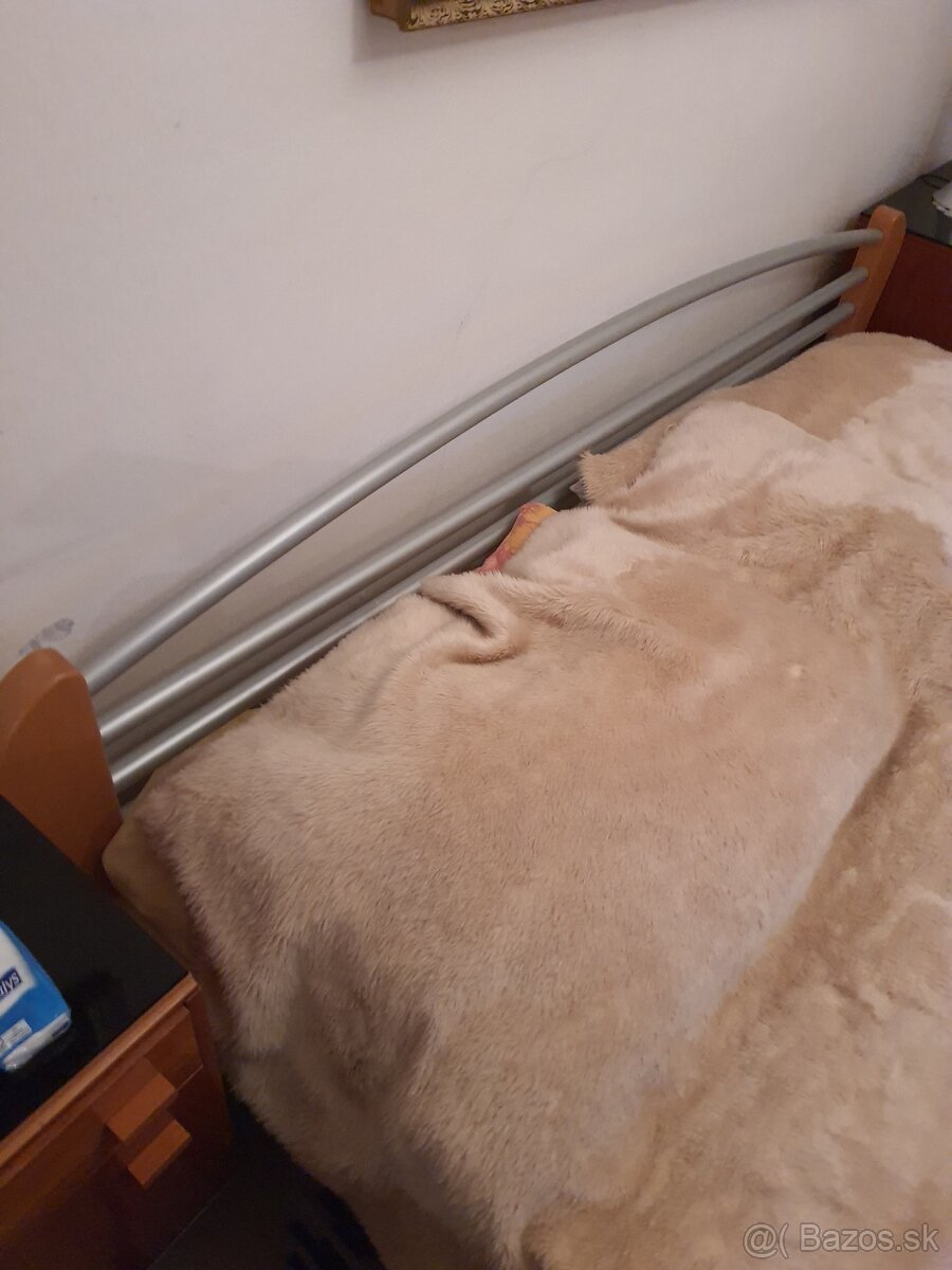 Predam manželskú posteľ s roštom. - 3