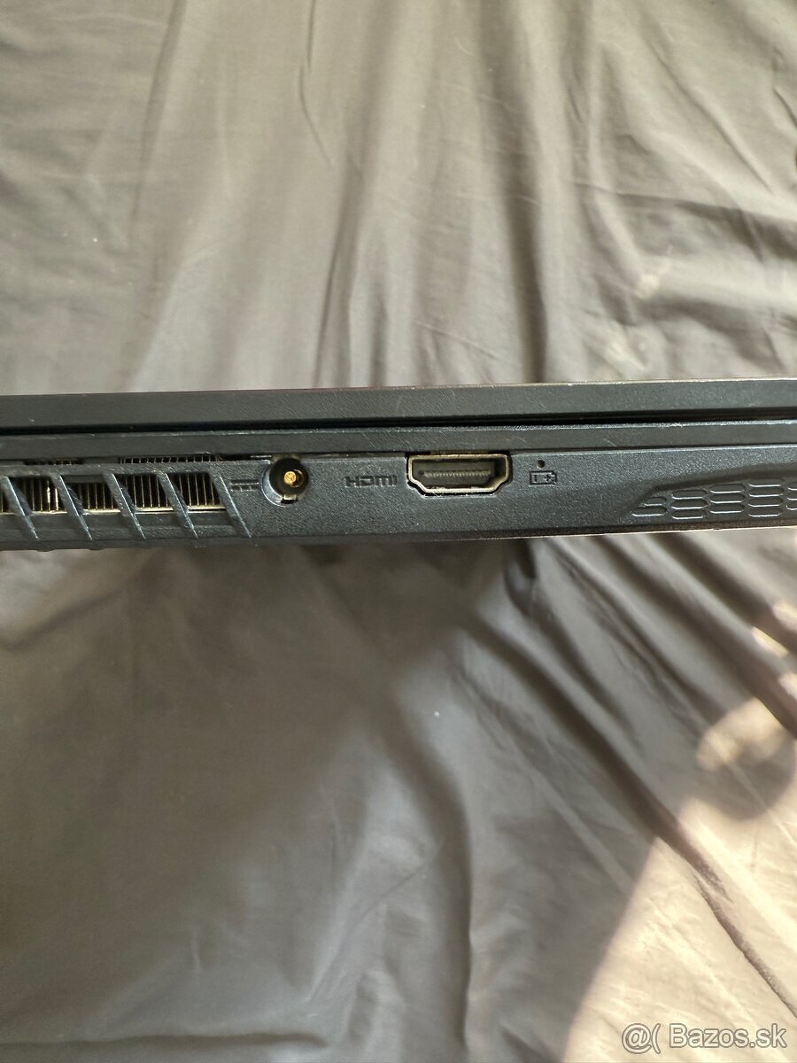 Msi herny notebook - 3