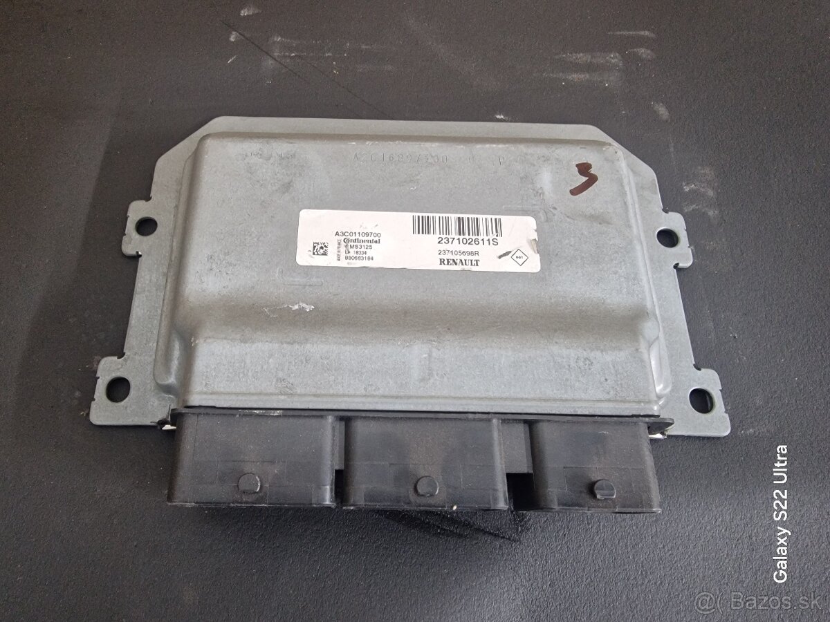 Predám riadiacu jednotku ECU - 3