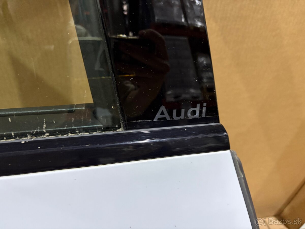 Zadné pravé dvere Audi Q8 etron - 3