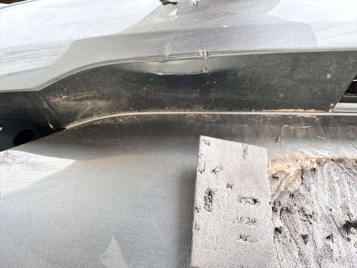 volvo XC60-XC40 zadna kapota - 3