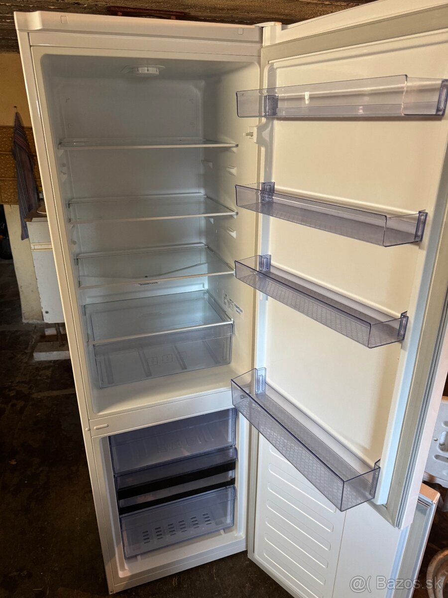 Chladnička s mrazničkou - 3