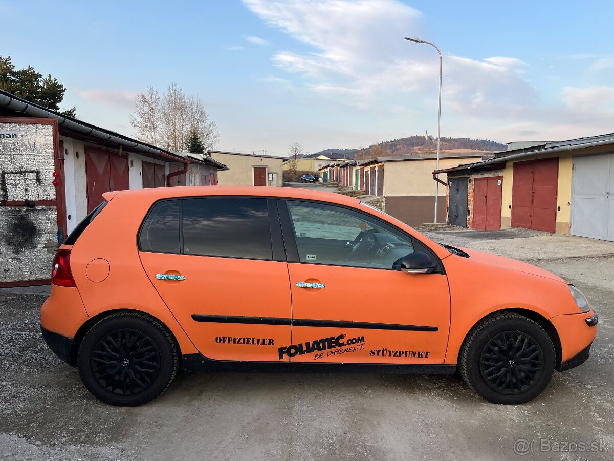 Predám Volkswagen Golf 5 - 3