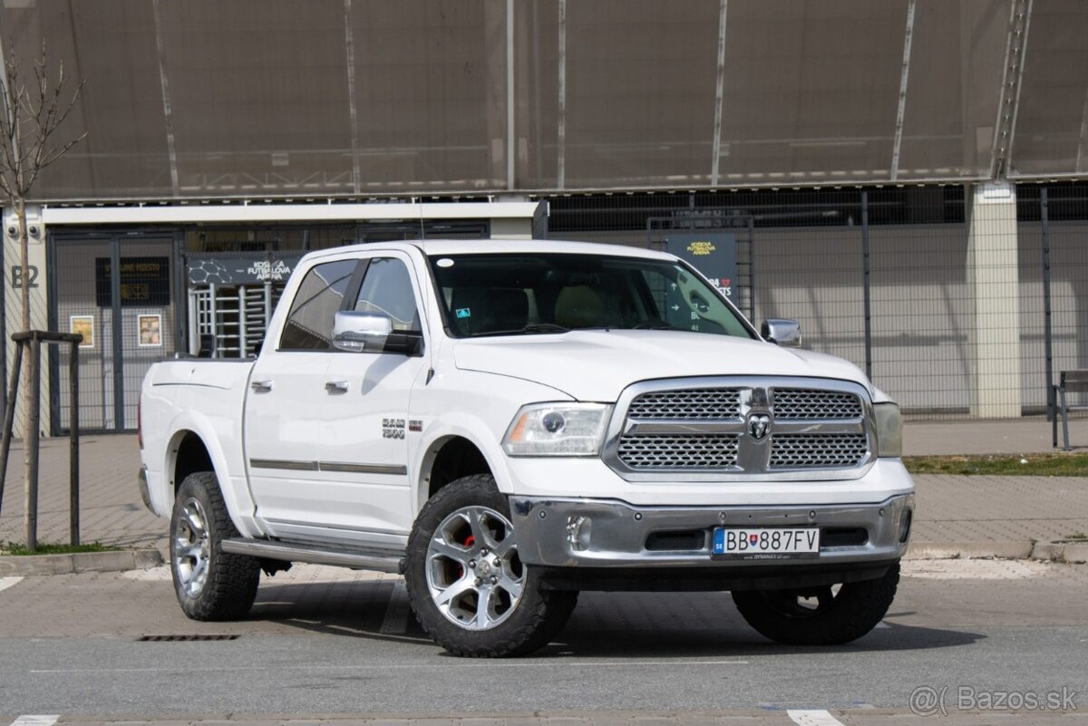 Dodge RAM 1500 / 4x4 / LARAMIE / 295kW / AT8 - 3
