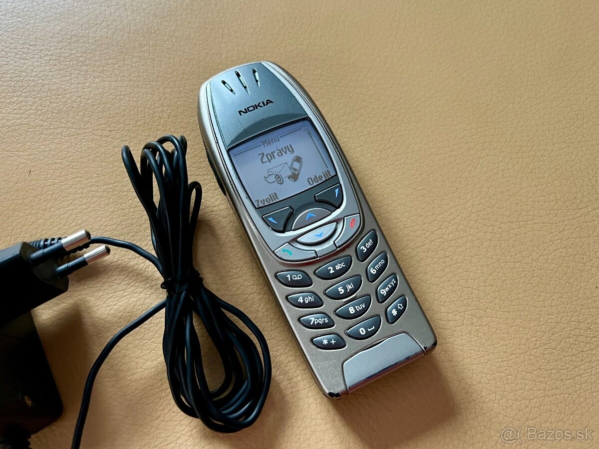 Nokia 6310 a Nokia 6310i - 3