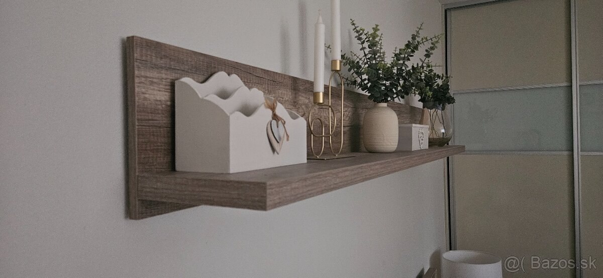 Nástenná polica - 3