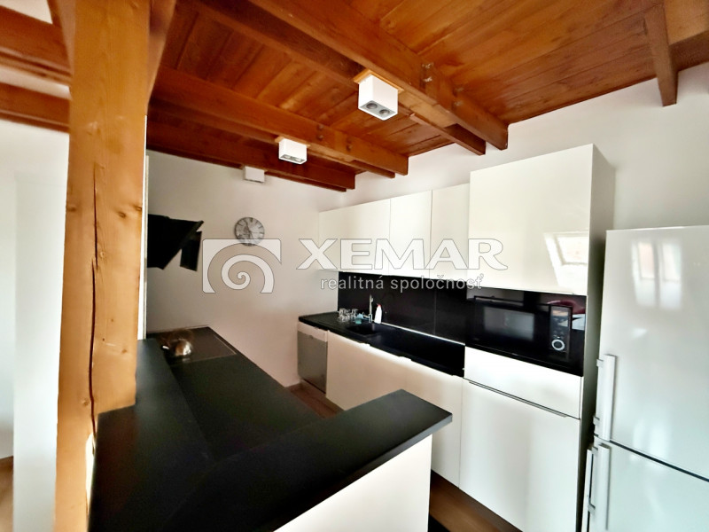 Na prenájom 2i mezonet (galéria) na Námestí v BB - 3