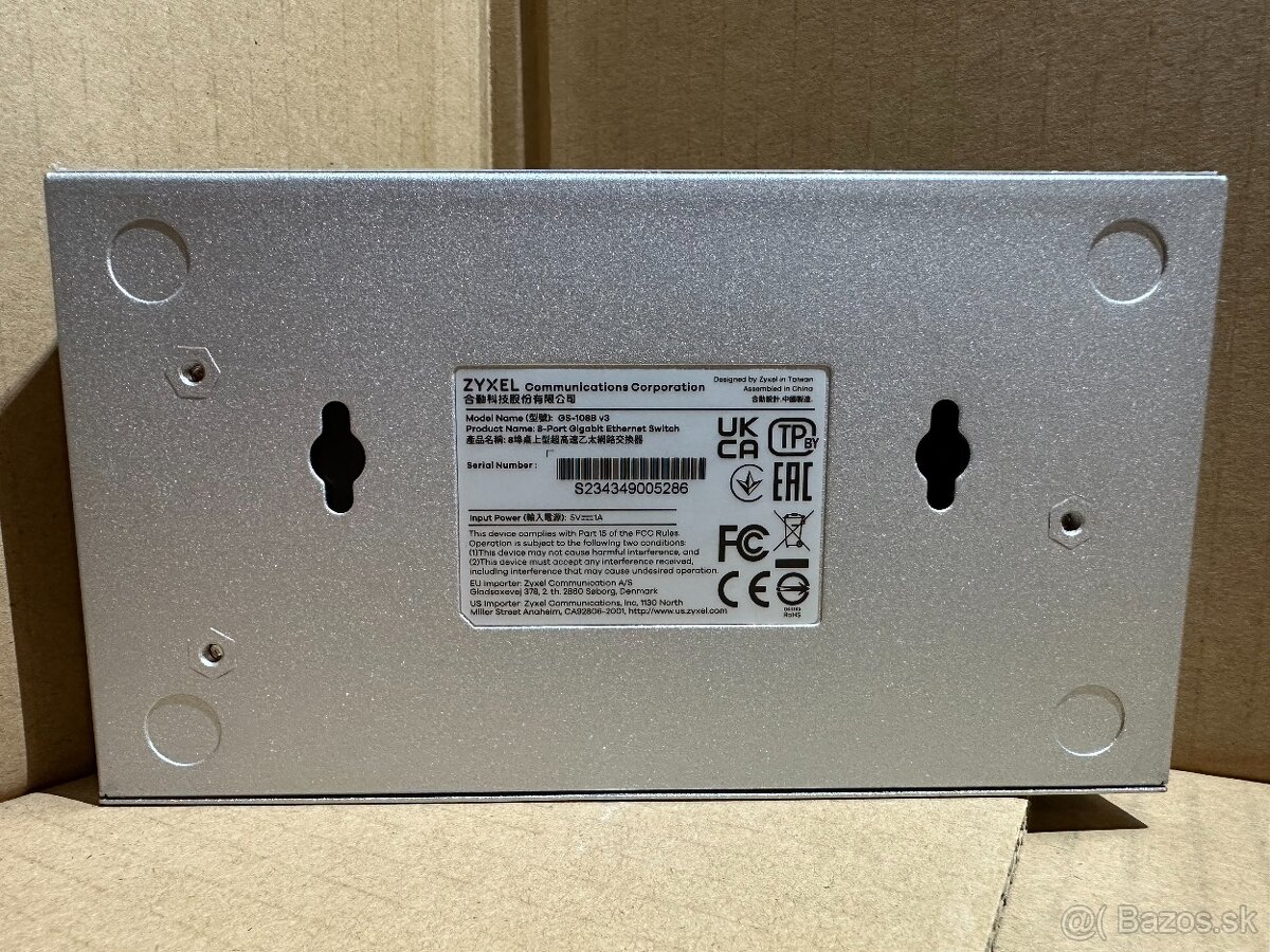 ZyXEL GS-108B v3 8 Port Gigabit Ethernet Switch - 3