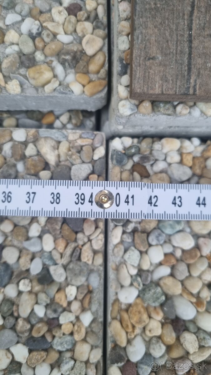 Betónové platne 40×30 cm, kamienkové – 330 ks - 3