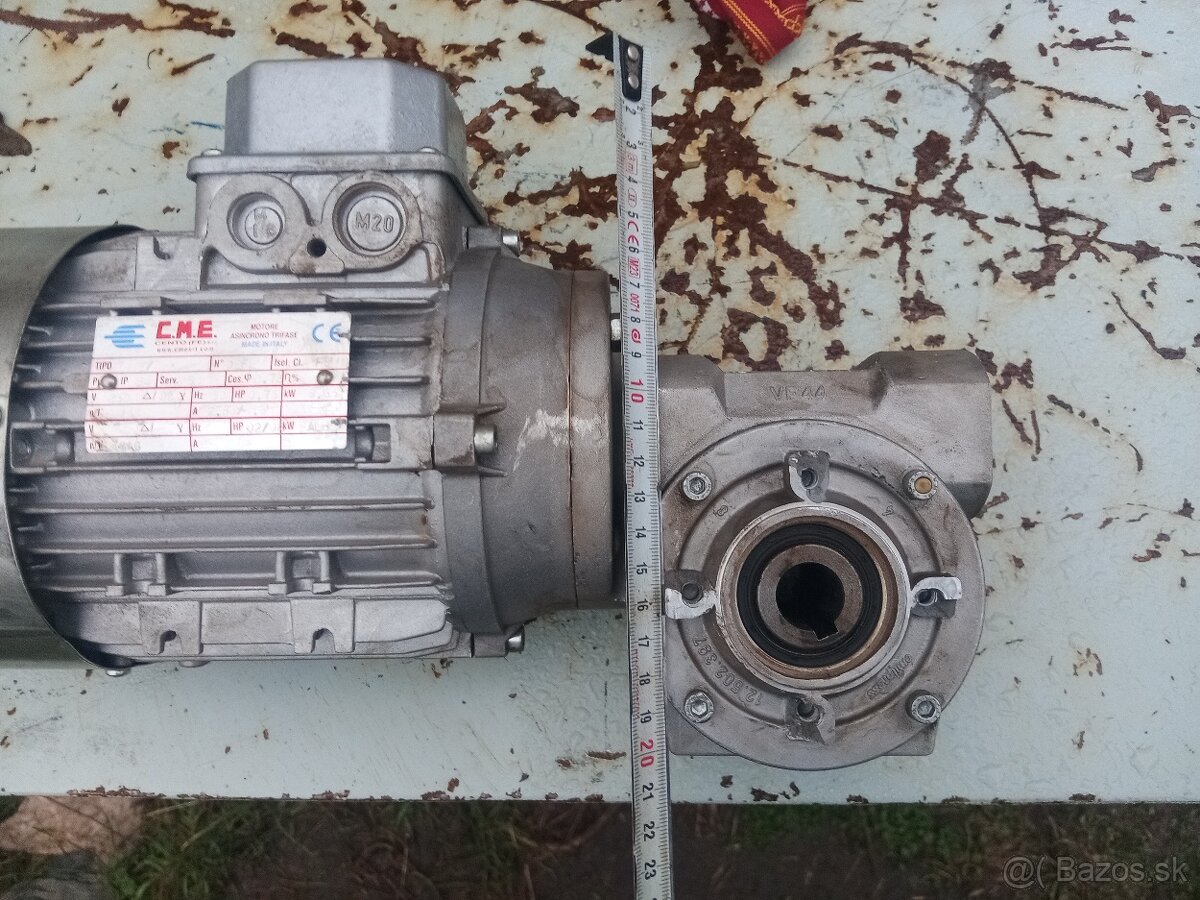 Snekova prevodovka s elektromotorom 0 ,55kW... - 3