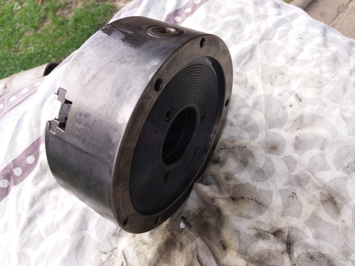 Predám univerzálne sklučovadlo TOS 160/3 - 3