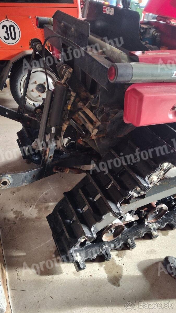 Pásový malotraktor Yanmar AC - 16 - 3