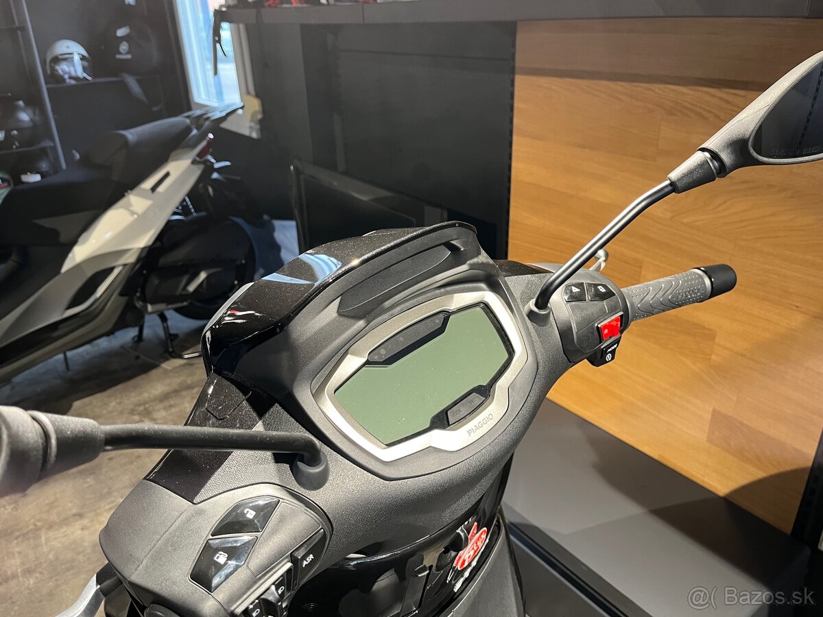 PIAGGIO BEVERLY 300 E5 Nero cosmo - 3