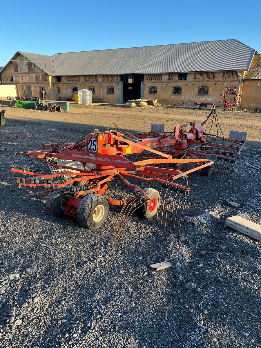 Zhrňovač KUHN GA 6002 - 3