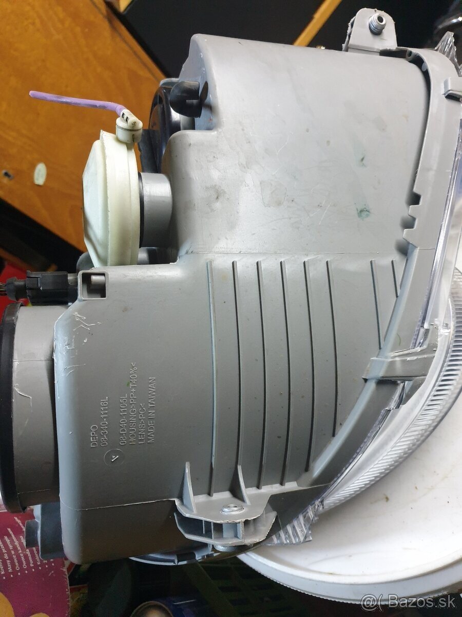 Svetlo Mercedes CLK. - 3