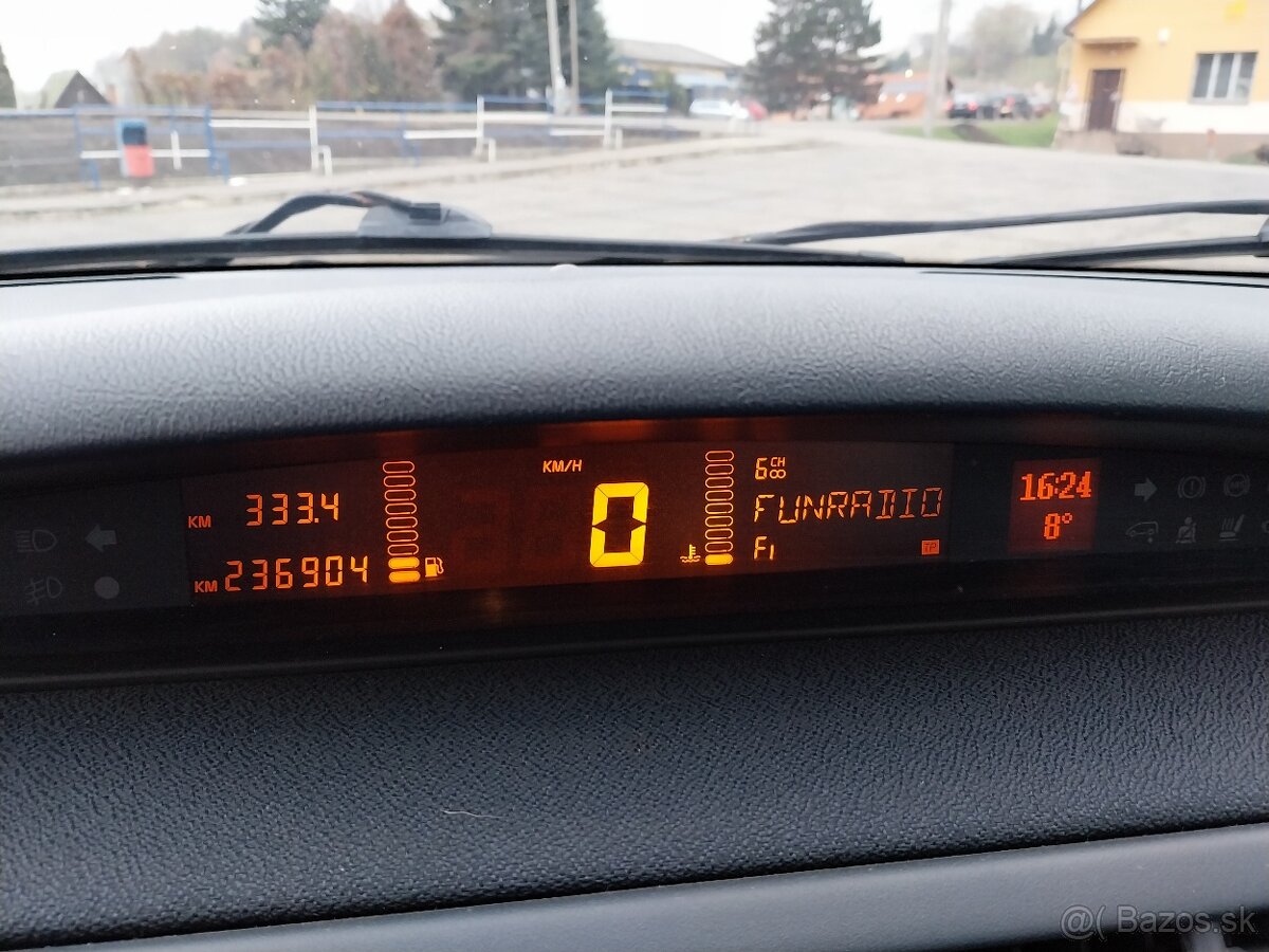 RENAULT ESPACE III 2,2 dci 95 kw - 3