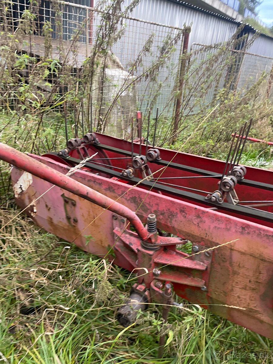 Pasova hrabacka Mf 70 - 3