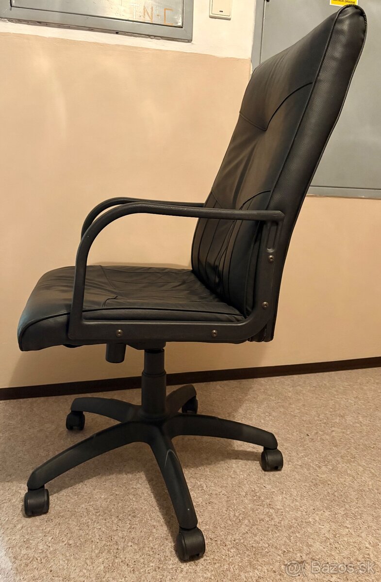 Kožené kancelárske kreslo - 3