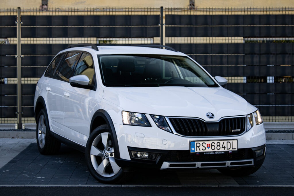 Škoda Octavia SCOUT 2.0 TDI DSG 4x4 - 3