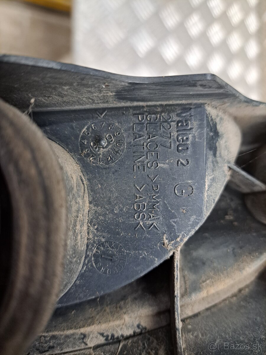 ZADNÉ SVETLO - RENAULT KANGOO - 3