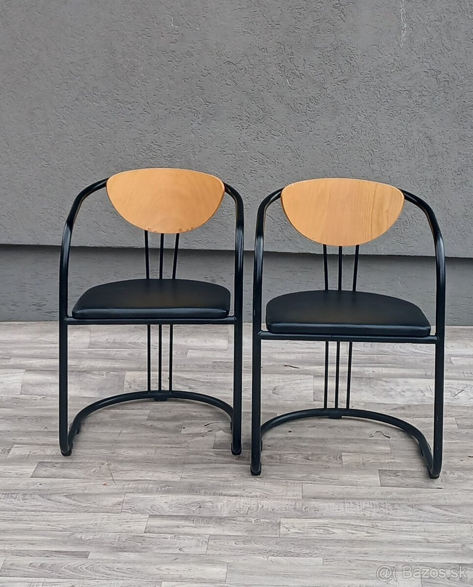 Set postmoderných kresiel v štýle Memphis. - 3