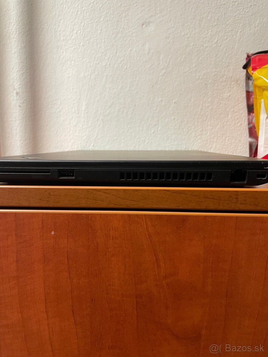 Lenovo ThinkPad T15 - 3