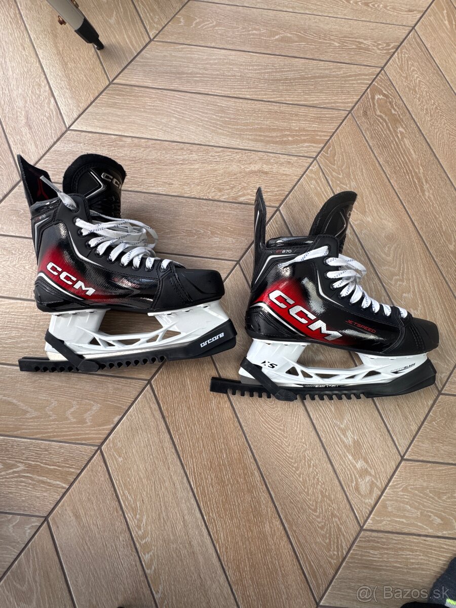 CCM Jetspeed FT870 8,5 Regular - 3