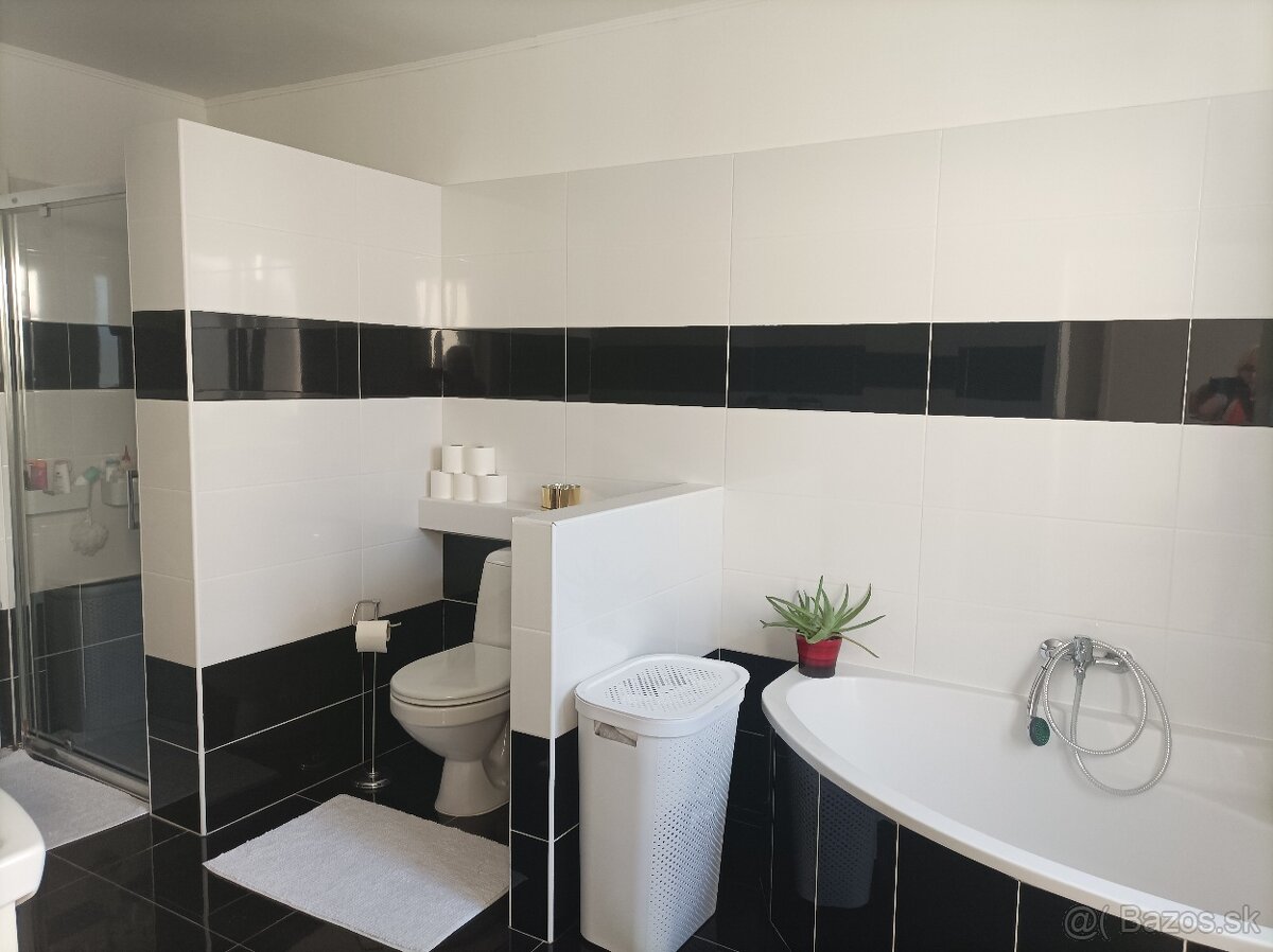 Predaj RD v Rakúsku 11km od hraníc,s projektom a povolením . - 3