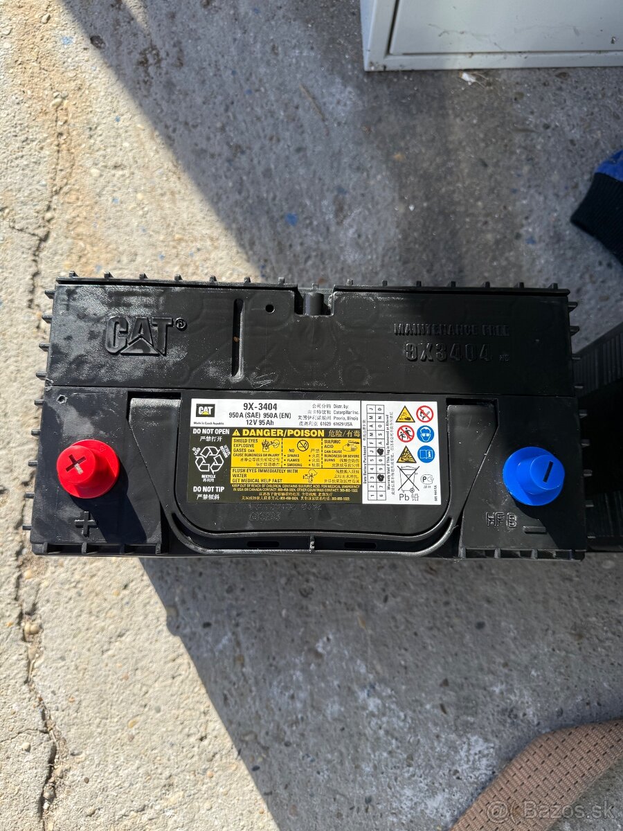 Štartovacie batérie CAT 12V 95Ah 950A - 3