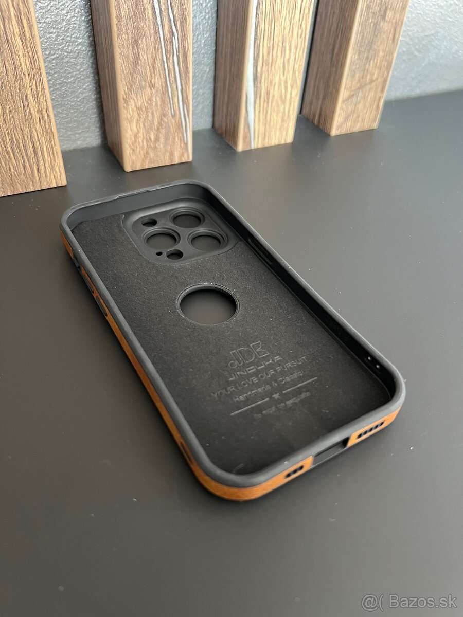 Kozeny kryt iPhone 15 Pro Letaher Case brown - 3