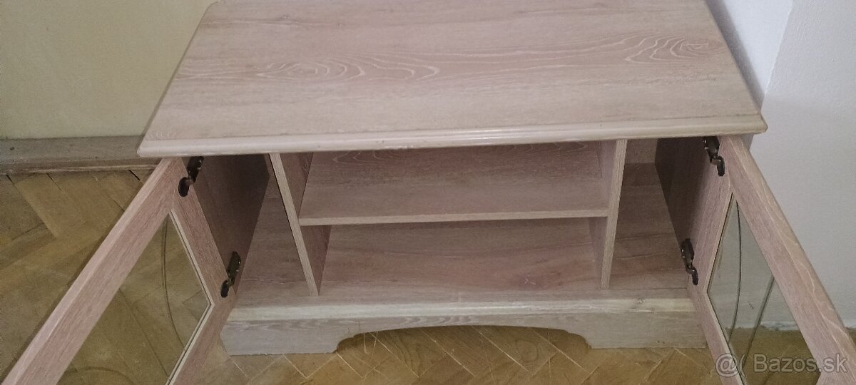 Skrinka/stolik pod TV - 3