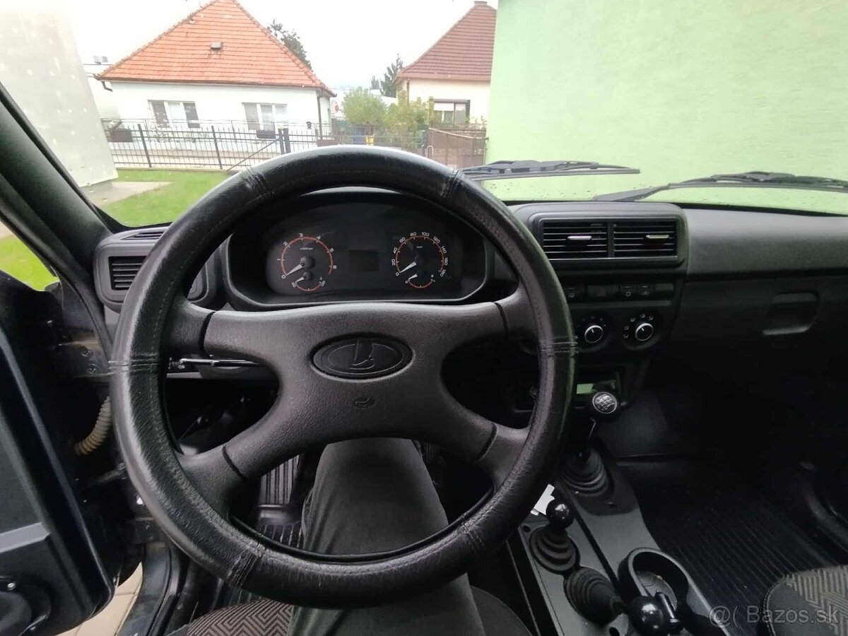 Lada Niva 1,7 4x4 URBAN - LEGEND - 3