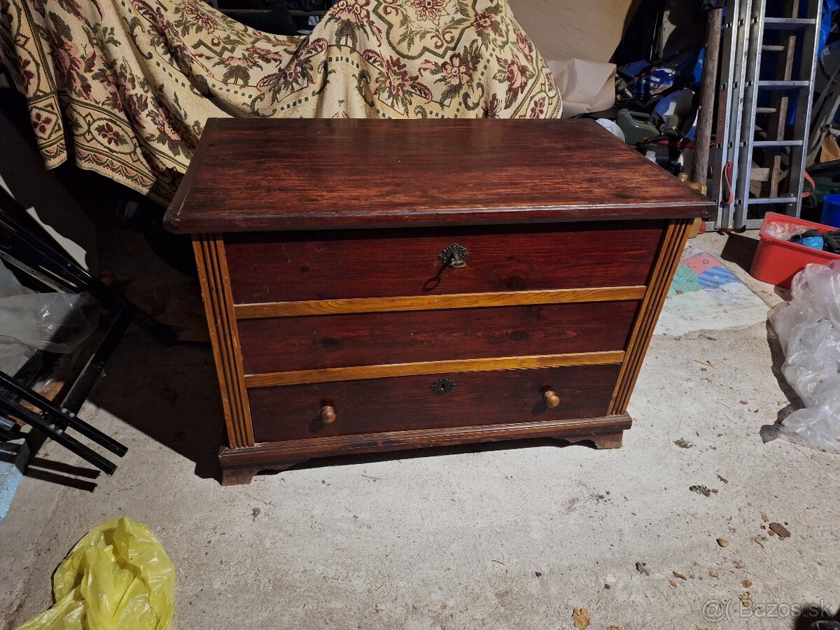 Komoda - 3