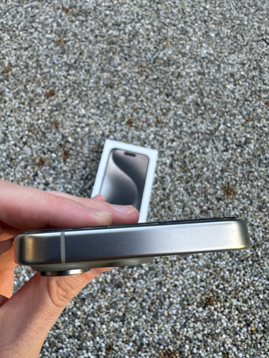 IPhone 15 pro max - baterie 100% - 3